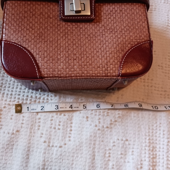 Kenneth Cole Basket Bag - Picture 6 of 10